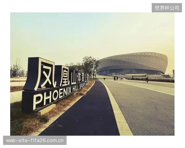 成都凤凰山体育公园的用户资产，经由小红书的本地生活探店，激活了周边商业的二次消费